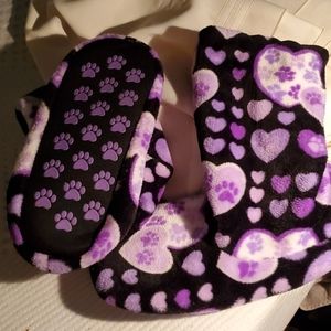 Fuzzy Gripper Slippers